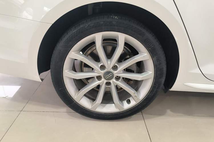 Used Audi A4L 2017 Plus 40 TFSI Fashion Model