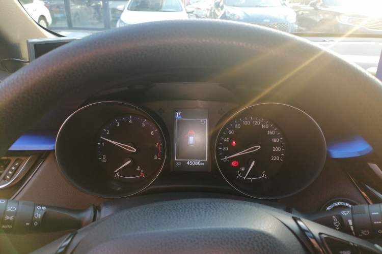 Used Toyota IZOA 2020 2.0L Enjoy Edition