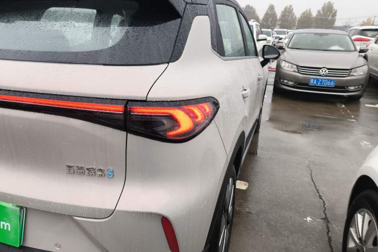 Used Wuling Bingo S 2025 Model 430km Deluxe Edition