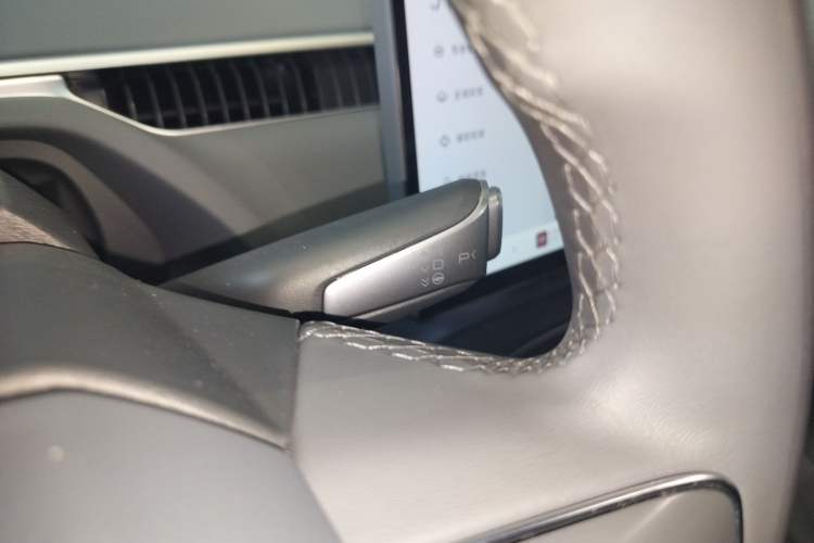 Used XPeng MONA M03 2025 600 with Ultra-Long Range Max Gear Lever