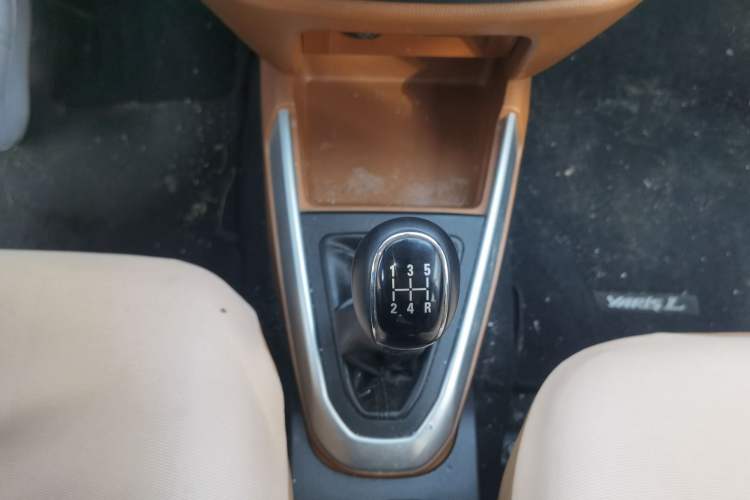 Used Geely Auto Diamond 2016 1.5L Manual Elite Version China IV Standard