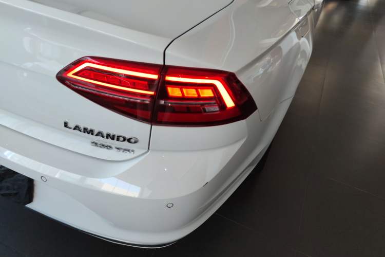 Used Volkswagen Lamando 2021 230TSI DSG Fashion Edition