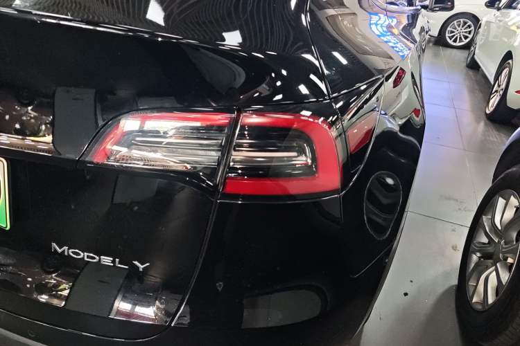 Used Tesla Model Y 2023 Rear-Wheel-Drive Version