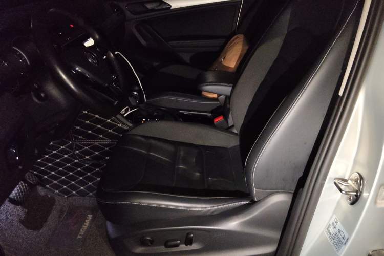 Used Volkswagen Tiguan L 2018 Revised Version 330TSI Automatic Two-Wheel Drive Comfort Edition Left Front Seat