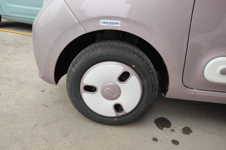 Used Bestune Pony 2026 222km Colorful Horse Left Front Wheel Hub