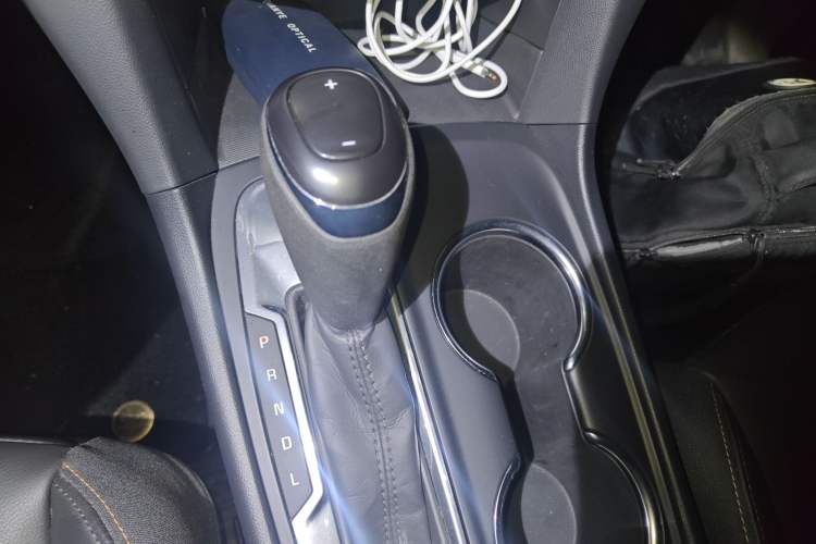 Used Chevrolet Equinox 2019 535T Automatic Chijie Edition China VI Gear Lever