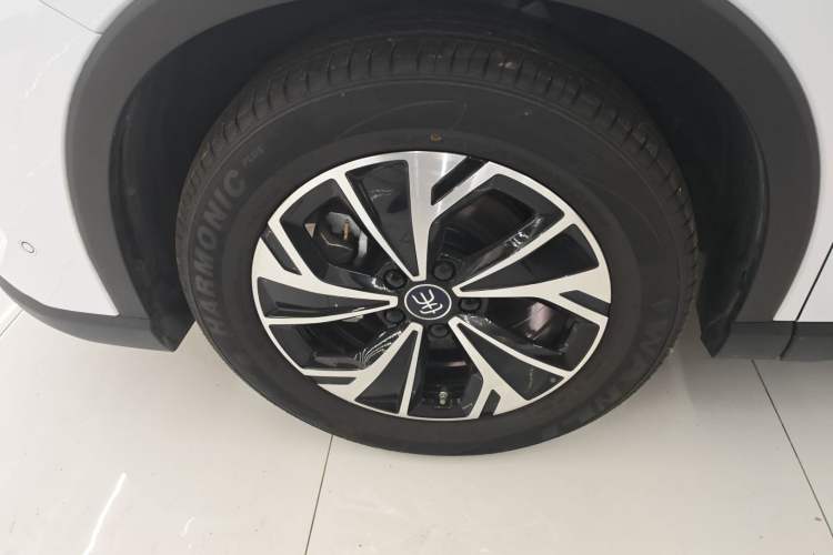 Used BYD Song Pro New Energy 2025 Second-Generation Intelligent Driving Version DM-i 115KM Superior Trim Left Front Wheel Hub