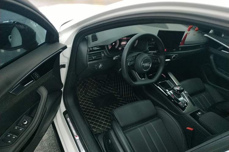 Used Audi A4L 2023 40 TFSI Luxury Dynamic Model Left Front Seat