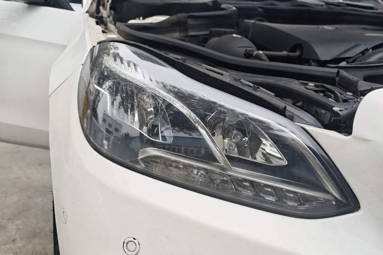 Used Mercedes-Benz E-Class 2015 Facelift E 200 L