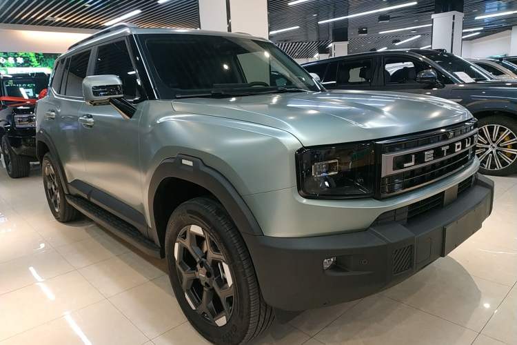 Used JETOUR Freelander 2025 2.0TD Automatic XWD Conqueror Front Right 45 Deg