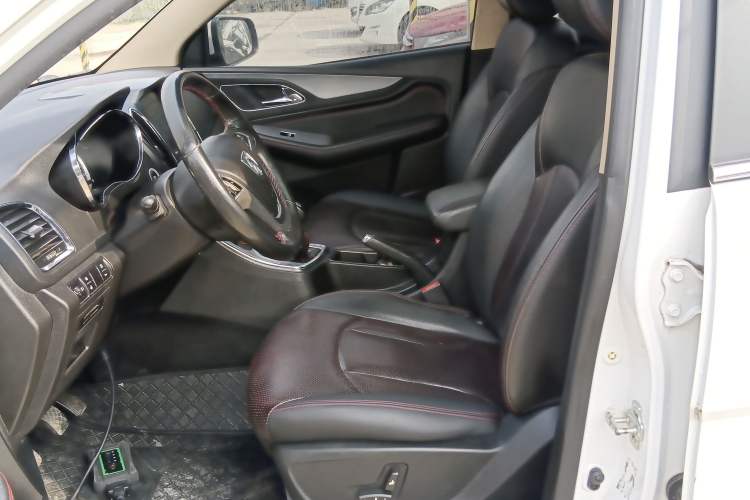 Used Baojun 560 2015 1.8L manual luxury version