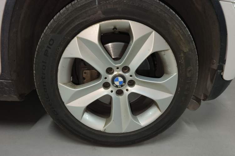 Used BMW X6 2014 xDrive35i five-seater
