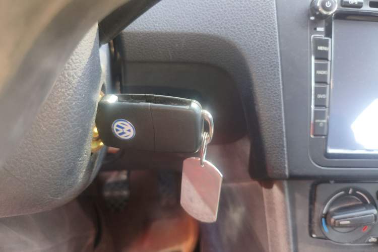 Used Volkswagen Santana 2015 1.6L Manual Fashion Edition Interior 1