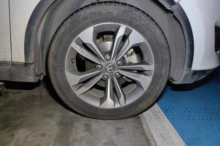 Used Luxgen U6 SUV 2015 1.8T New Innovation Upgrade Right Front Wheel Hub