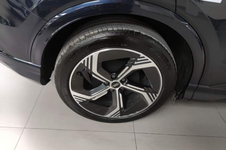 Used Audi Q4 e-tron 2024 50 e-tron quattro Creation Edition Midnight
