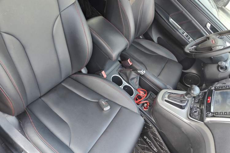 Used Haval H6 2015 Sport Edition 1.5T Automatic Two-Wheel Drive Luxury Model Right Front Seat