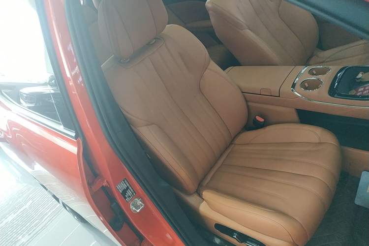 Used AION V 2024 Aion Tyrannosaurus 650 LiDAR Edition Right Front Seat