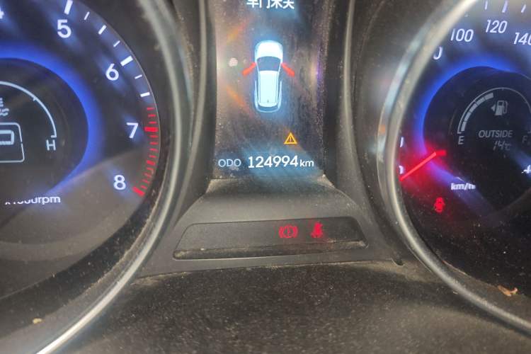 Used Hyundai Santa Fe 2013 2.4L Automatic Two-Wheel Drive Smart Version
