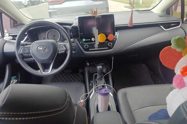 Used Toyota Corolla 2021 1.2T S-CVT Luxury Edition Center Console