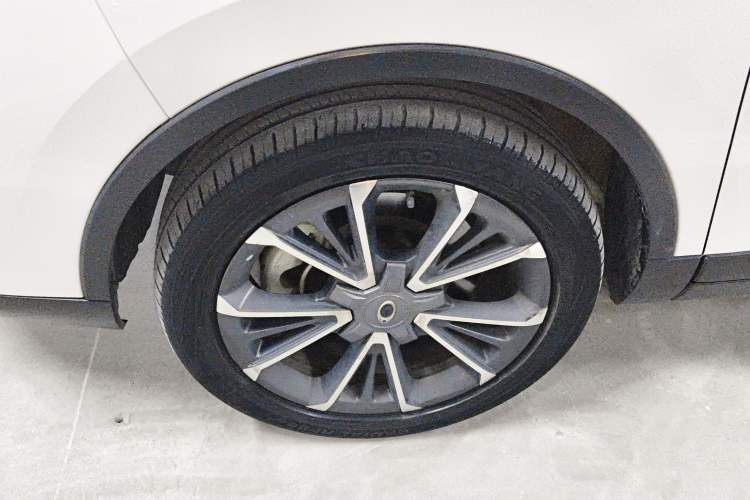 Used ORA iQ 2018 High-Range Version Smart Connectivity Model