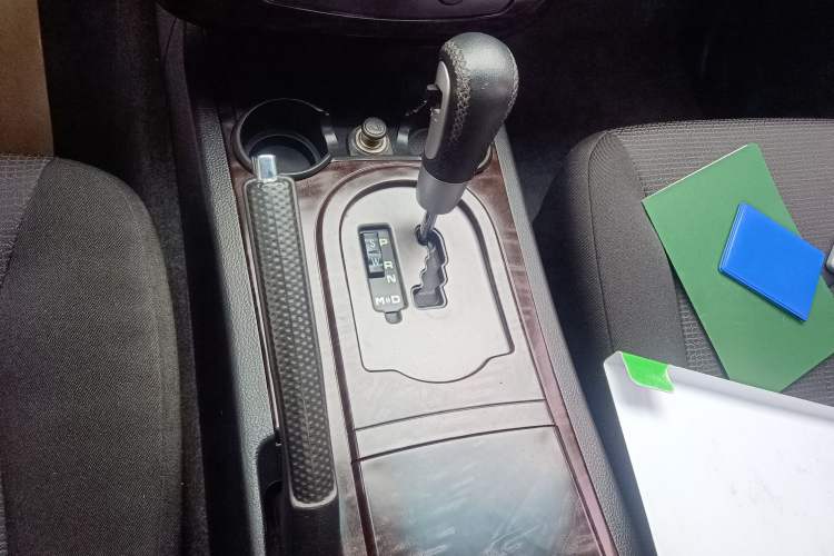 Used Roewe W5 2014 1.8T 2WD Automatic Tharu Special Edition