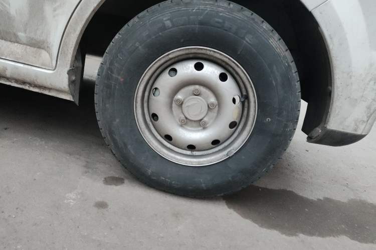 Used Dongfeng Yufeng EM27 2024 EM27L Eves Power 41.86 kWh Right Front Wheel Hub