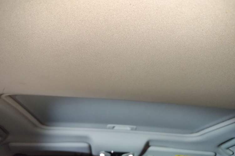 Used GAC Trumpchi GS7 2017 280T Two-Wheel Drive Luxury Model
