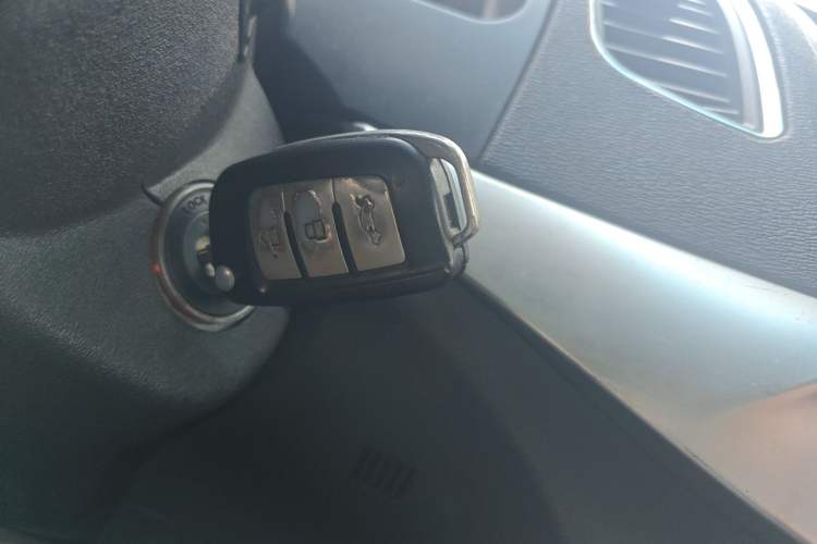 Used Geely Auto Vision 2016 1.5L Manual Happiness Edition