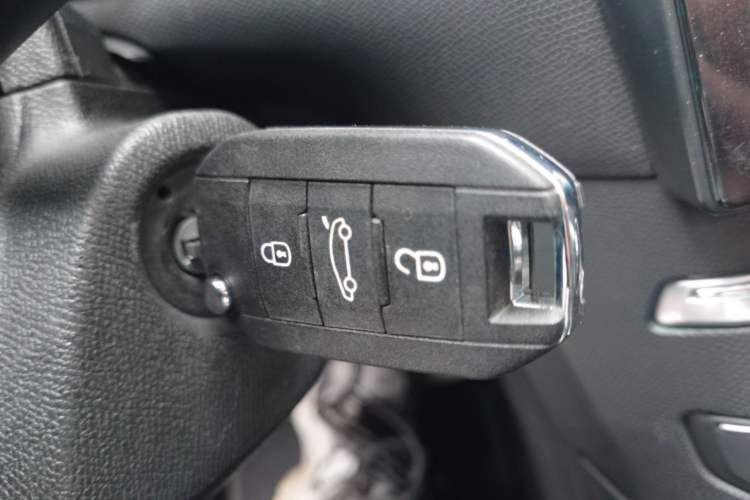 Used Peugeot 408 2015 1.2T Automatic Luxury Edition Vehicle Key