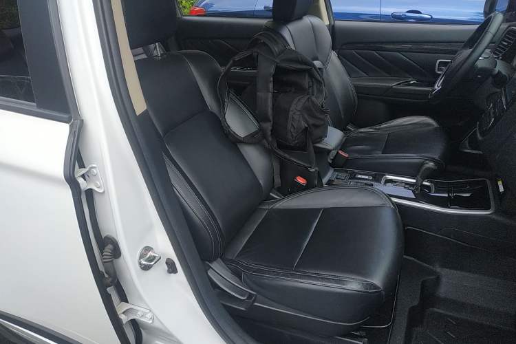 Used Mitsubishi Outlander 2020 2.0L Two-Wheel Drive Enjoyment Version 5 Seats