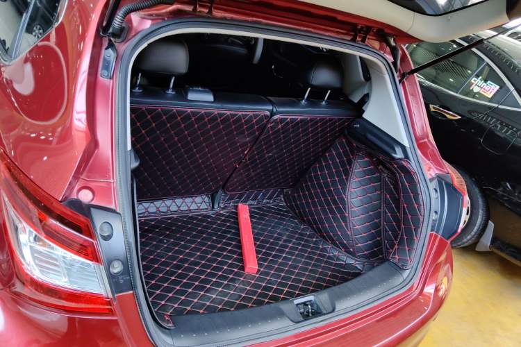 Used Nissan Tiida 2016 1.6L CVT Cool Dynamic Edition
