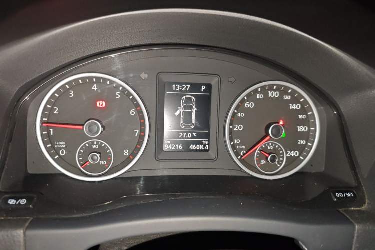 Used Volkswagen Tiguan 2017 300TSI Automatic Two-Wheel Drive Silk Road Comfort Edition Instrument Cluster