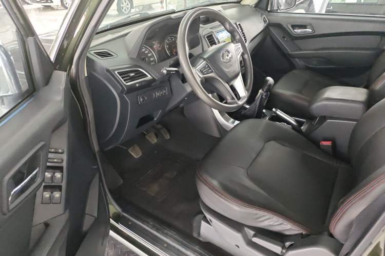 Used Leopaard Q6 2015 2.4L Manual 4x4 Excellence Edition Driver Seat