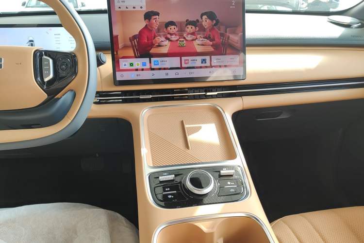 Used Geely Galaxy Xingjian 7 EM-i 2026 Model 135km Smart Navigation Version Audio And AC Panel