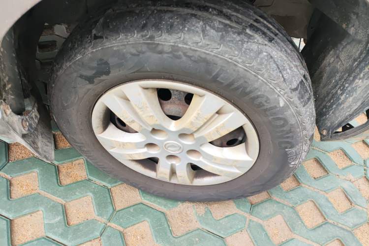 Used FORTHING Lingzhi 2016 M3L 1.6L 7-Seater Comfort Model
