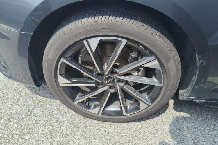 Used Audi A4L 2023 40 TFSI Luxury Dynamic Model
