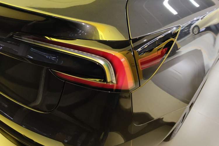 Used Tesla Model 3 2025 Rear-Wheel-Drive Version