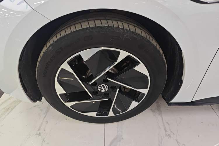 Used Volkswagen ID.3 2023 Pure Smart Edition Left Front Wheel Hub