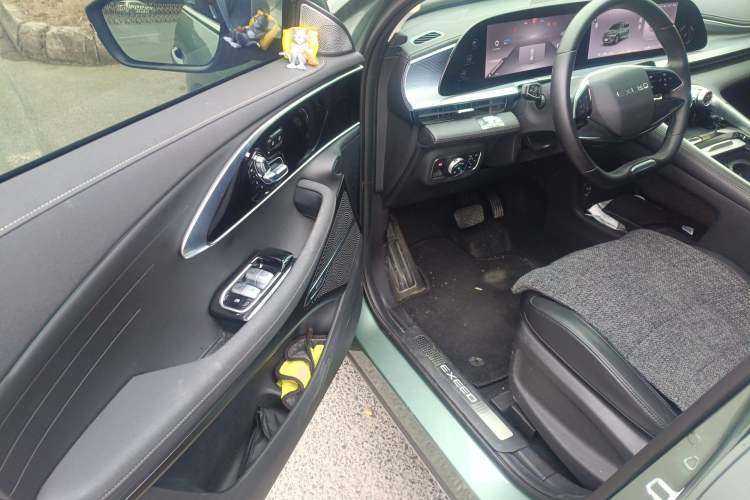 Used EXEED Lingyun 2024 300T Two-Wheel Drive Starlight Edition
