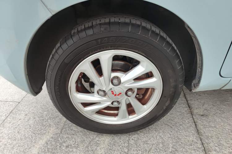 Used Wuling Hongguang MINIEV 2020 Zizai Version Lithium-NMC Exterior 4