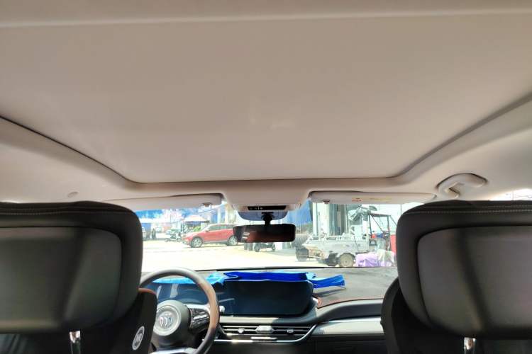 Used Buick LaCrosse 2023 28T Prestige Edition Headliner