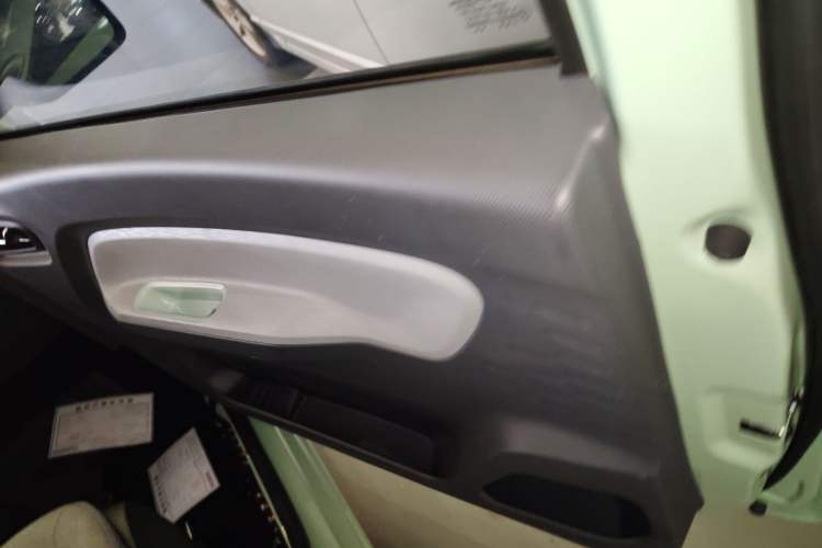 Used Wuling Hongguang MINIEV 2022 Macaron Premium Model – Lithium Ternary Battery