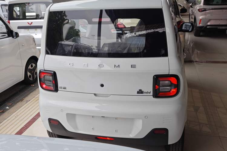 Used Geely Galaxy Panda 2024 Panda Mini 200km Endurance Bear Rear