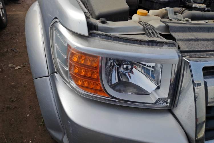 Used Dongfeng Ruichi 2019 2.4L Gasoline China VI Standard Two-Wheel-Drive Standard Cab 2TZD Right Front Headlight