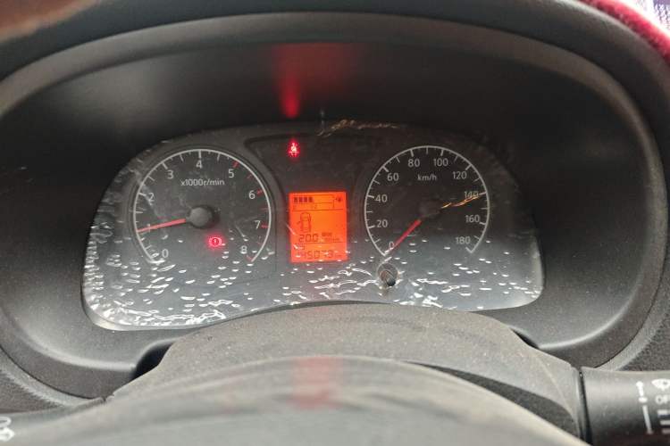 Used Venucia R30 2014 1.2L Manual Enjoyment Edition