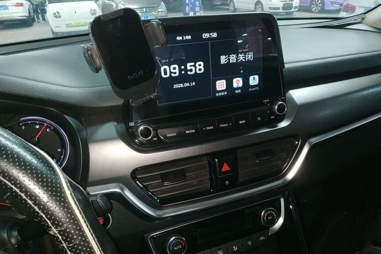 Used Kia Sportage R 2019 2.0L Automatic Smart Luxury Edition Audio And AC Panel