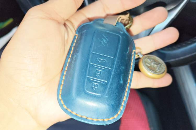 Used Toyota Camry 2018 Dual-Engine 2.5 HG Luxury Edition Vehicle Key