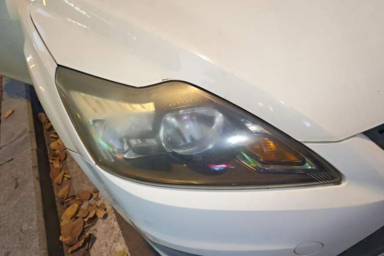 Used Ford Focus 2013 Hatchback Classic 1.8L Automatic Base Model
