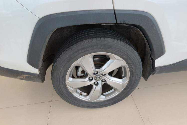 Used Toyota RAV4 2022 2.0L CVT Two-Wheel Drive Fashion Plus Edition
