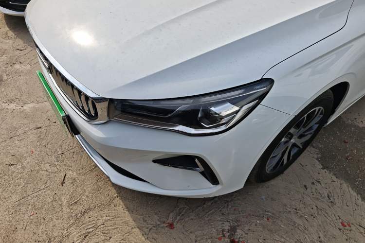 Used Geely Auto Emgrand 2025 4th Generation 1.5L CVT Starry Edition Left Front Headlight